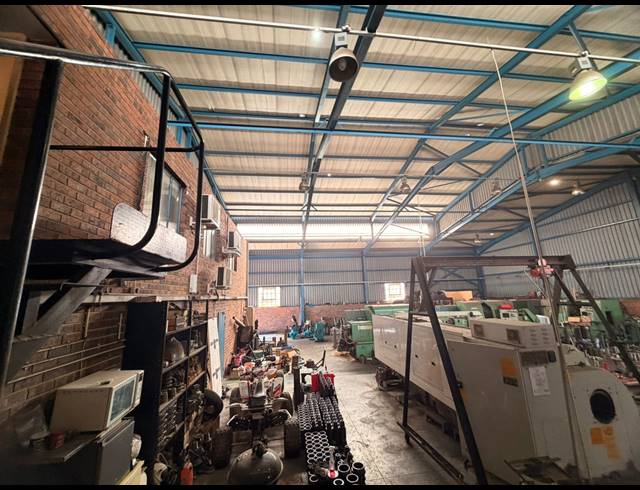 625M² WAREHOUSE TO LET IN SEBENZA